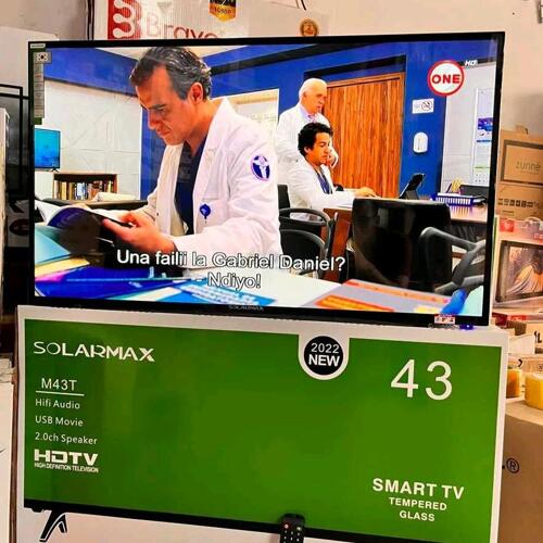 SOLARMAX 43 SMART TV