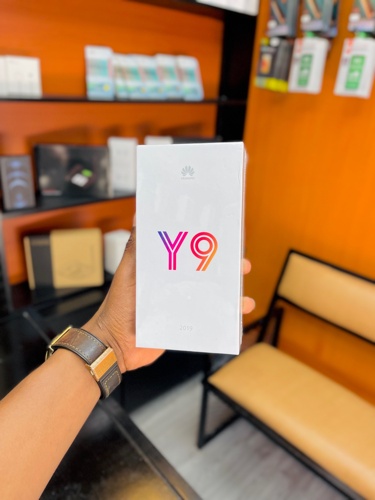 Huawei Y9 2019 / 128GB + 6GB