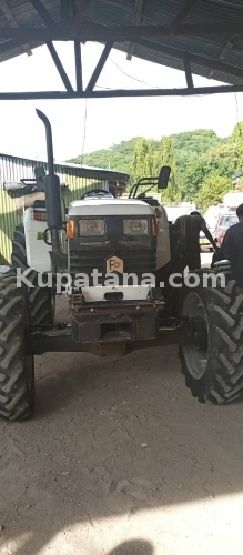 TRACTOR NZURI IMEFUNGIWA HAITUMIKI