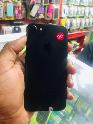 iPhone 7G gb 128 