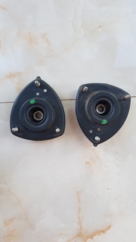 Toyota IST  Mountings