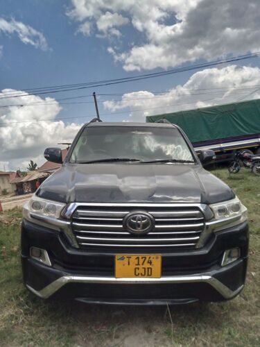 Landcruiser vx year 2013 Auto 