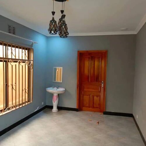 3BEDROOM HOUSE FOR RENT