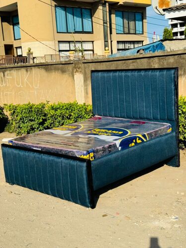 KITANDA BEDSOFA NA GODORO MPYA