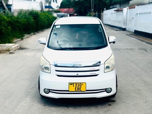 Toyota Noah 2008 VIP