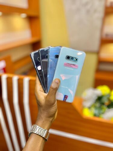 Samsung S10e