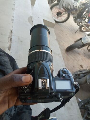 D7000 na lens ya 18-270mm 