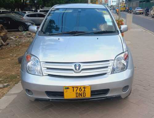 NAUZA TOYOTA IST 