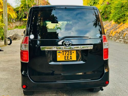 Toyota noah new shep