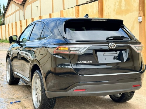 Toyota Harrier 2014