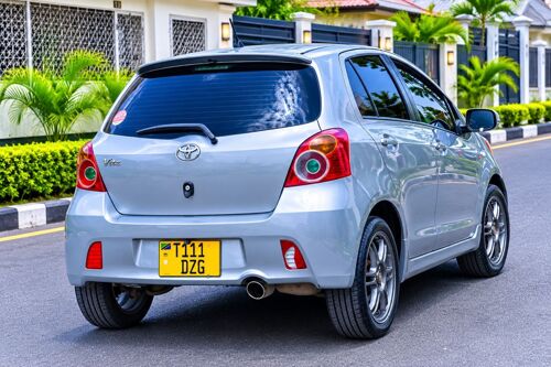 Vitz New Rs