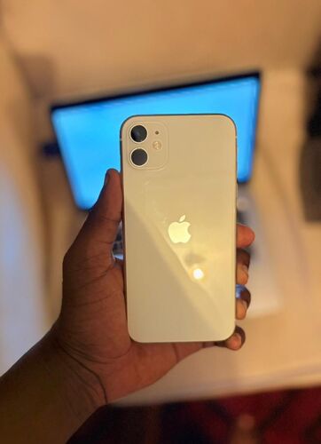 iPhone 11Plain GB 64 