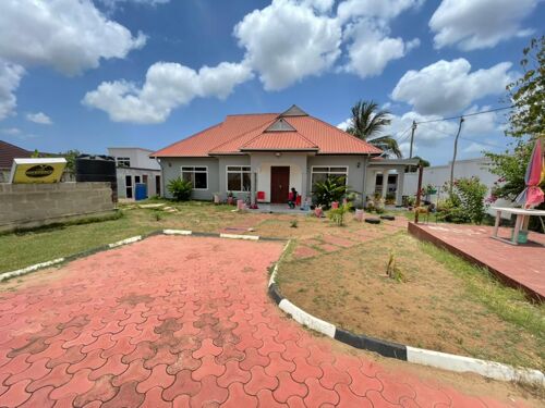 3 BEDROOMS HOUSE FOR SALE