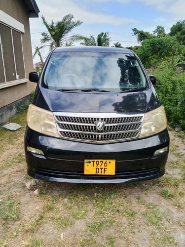 Toyota Alphard inauzwa