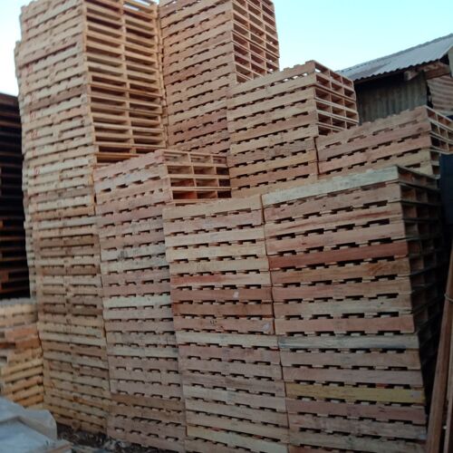 Wooden pallets 
