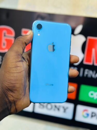 iPhone xr GB 64