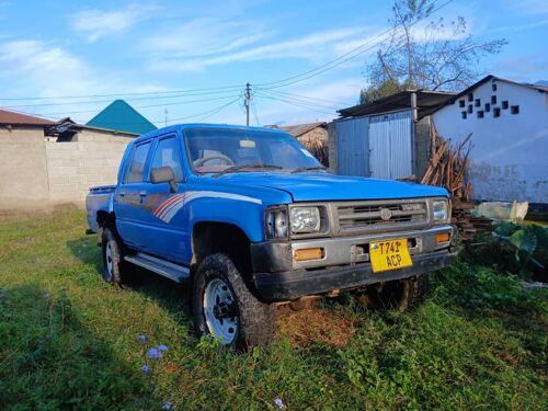 Hilux old Njombe