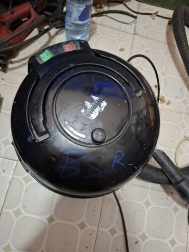 Vacuum cleaner 