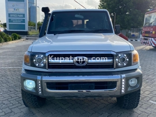 TOYOTA LANDCRUISER LX..(CUF)