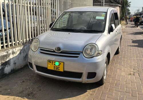 TOYOTA SIENTA MPYA HII