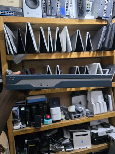 CISCO 1800 series Router
