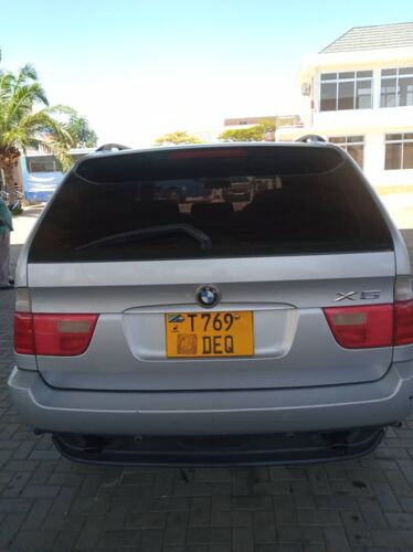 BMW X5 gari kalii no changamot