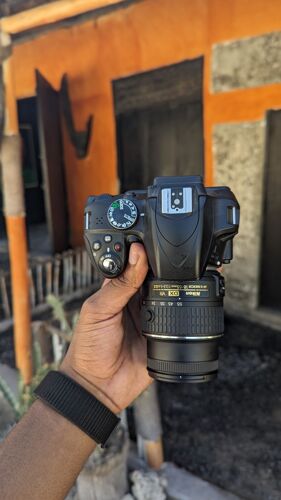 Nikon D3300 with 18-55mm 