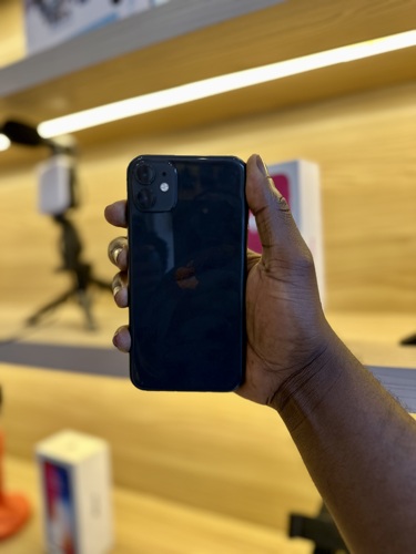 iPhone 11 plain 0675333716