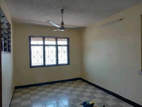Inapangishwa, 3 Bedrooms Apartment, Kinondoni - Dar