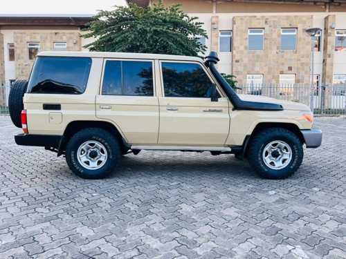 Land Cruiser LX