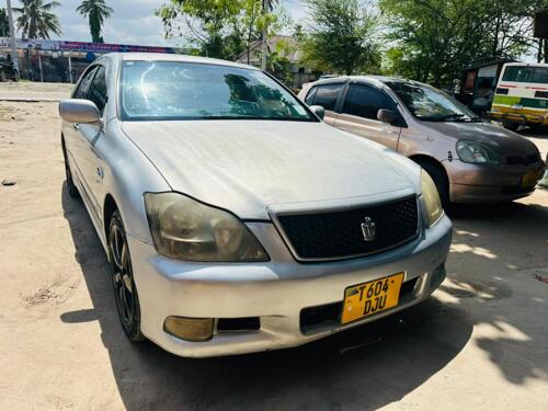 Toyota Crown 6.5m