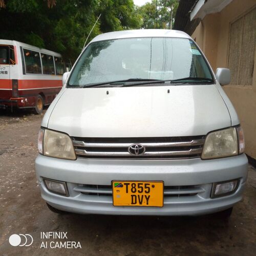 Toyota Noah 1999