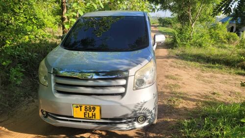 Toyota Noah New ELH