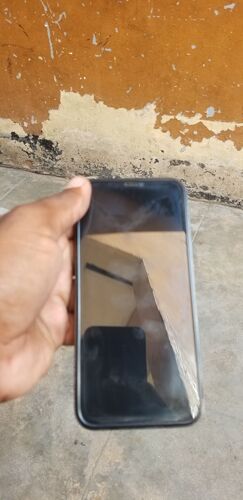 Iphone ya kuokota na uza spea