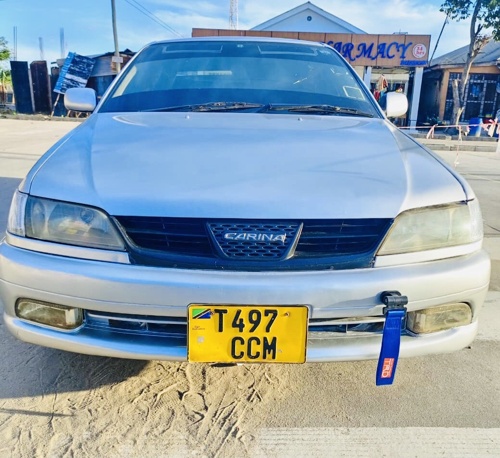 TOYOTA CARINA