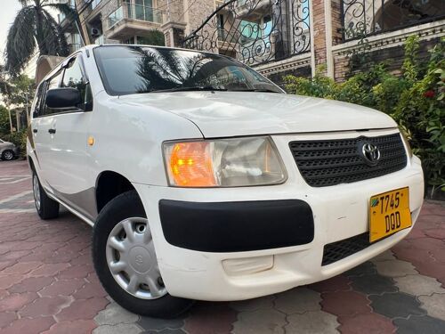 Toyota succed 