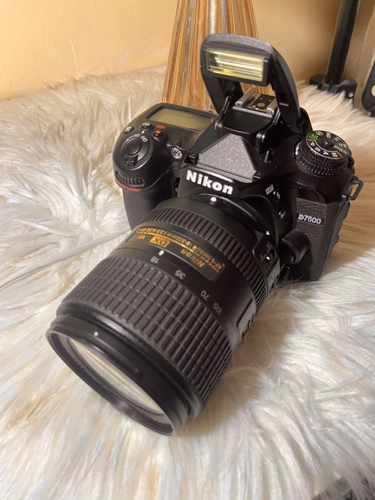 NIKON D7500