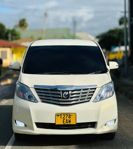 NAUZA TOYOTA ALPHARD NZURI 