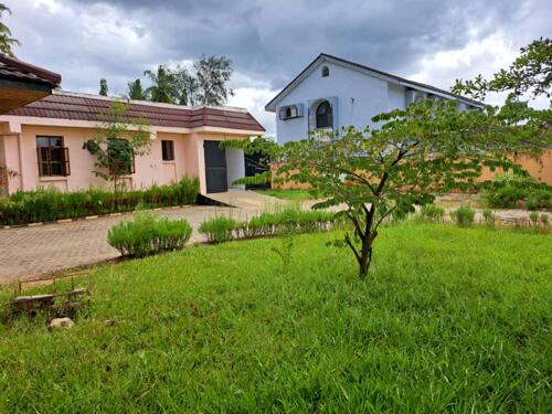 4 BEDROOMS HOUSE FOR RENT IN MIKOCHENI