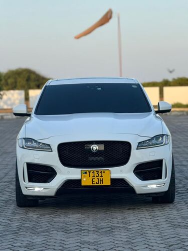 Jaguar f_pace nzuri sana