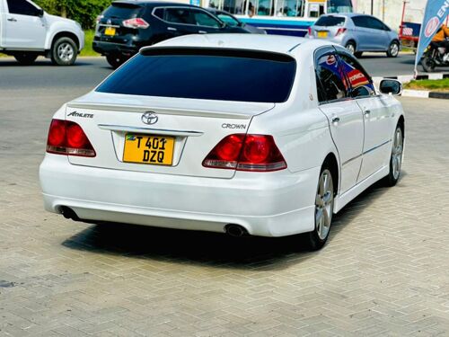 NAUZA TOYOTA CROWN ATHLETE NZU