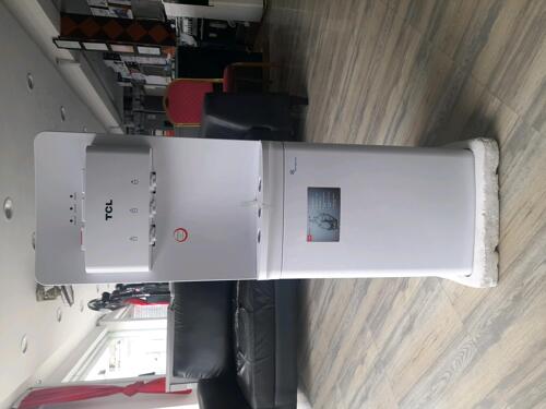 Tcl Water Dispenser with Refrigerator........450,000/=