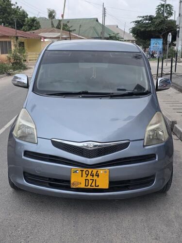 Toyota Ractis DZL 1490cc 