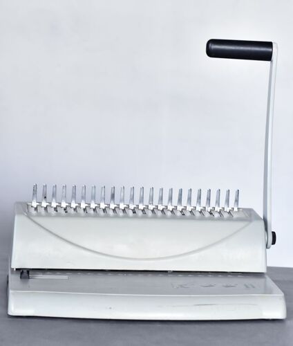 Paper binding machine