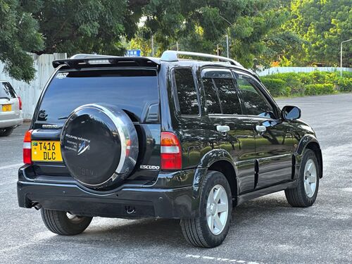 Suzuki escudo 