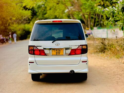 Toyota alphard 