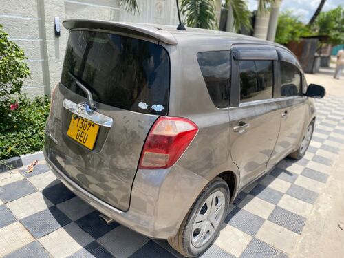 Toyota Ractis inauzwa 8.8