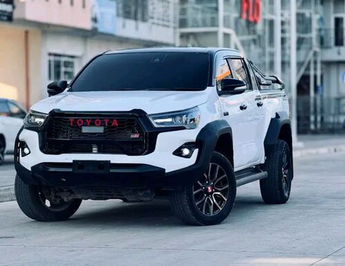 TOYOTA HILUX PICK UP NAUZA 