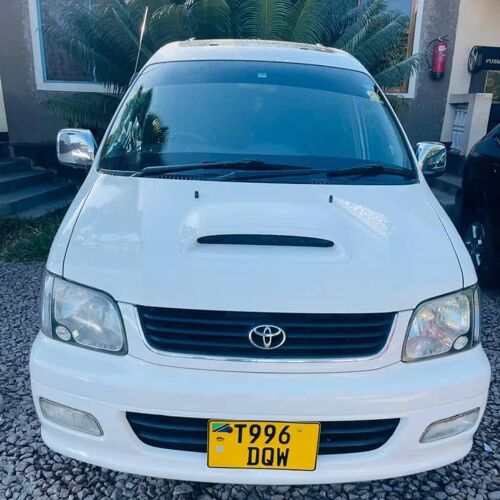 Toyota noah | Kupatana