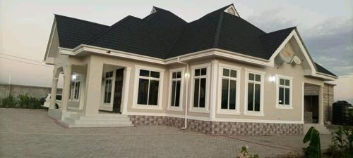 Four bedrooms house for rent